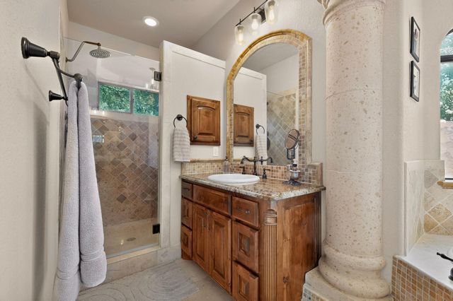 116 Roble Roja DR, Georgetown, TX 78633