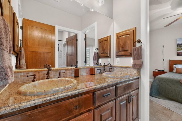 116 Roble Roja DR, Georgetown, TX 78633