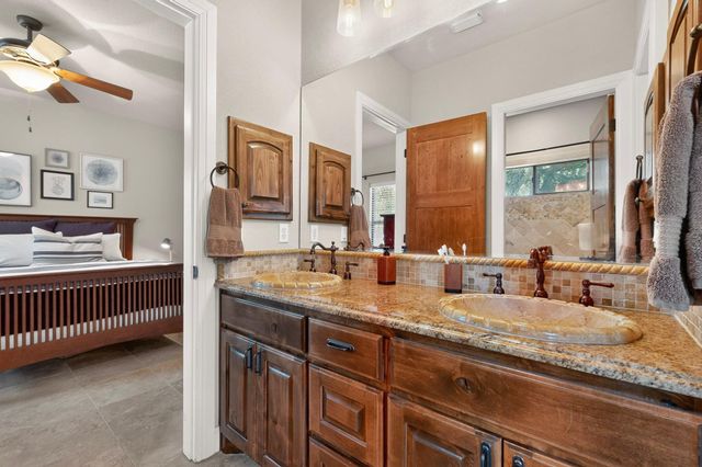 116 Roble Roja DR, Georgetown, TX 78633