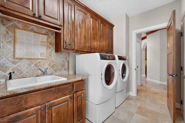 116 Roble Roja DR, Georgetown, TX 78633