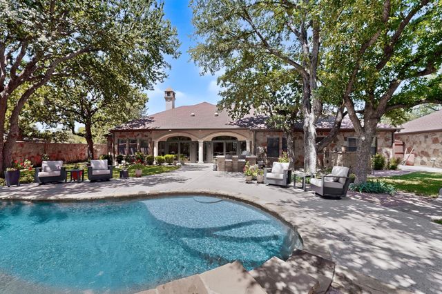 116 Roble Roja DR, Georgetown, TX 78633