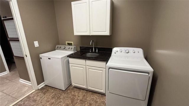 1251 Bridgewater Walk, Snellville, GA 30078