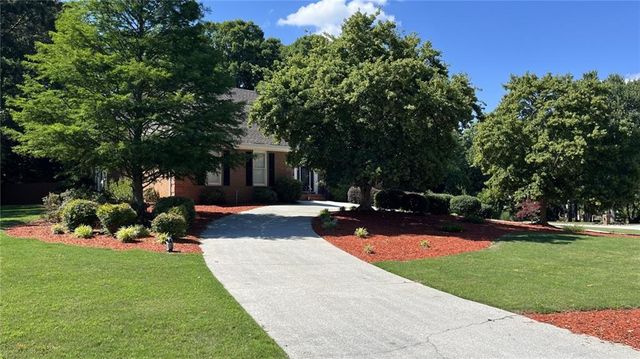 1251 Bridgewater Walk, Snellville, GA 30078