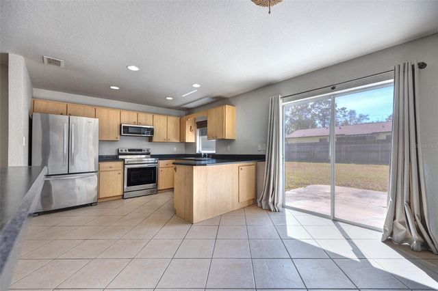 569 SIDNEY DRIVE, Lake Helen, FL 32744