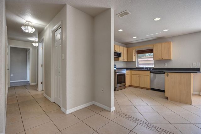 569 SIDNEY DRIVE, Lake Helen, FL 32744