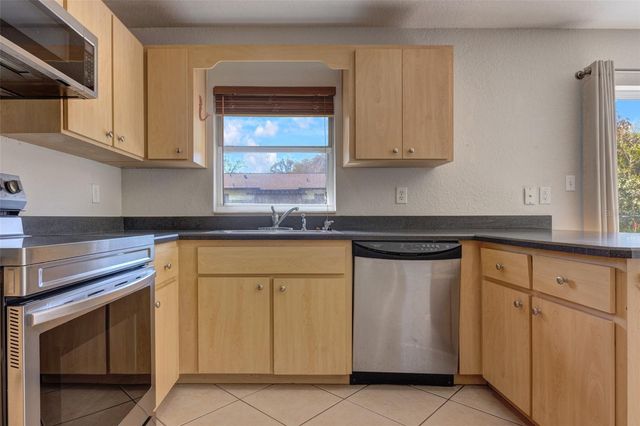 569 SIDNEY DRIVE, Lake Helen, FL 32744