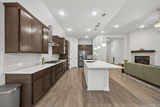 123 Low Meadow, Universal City, TX 78148