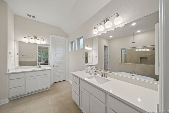 123 Low Meadow, Universal City, TX 78148