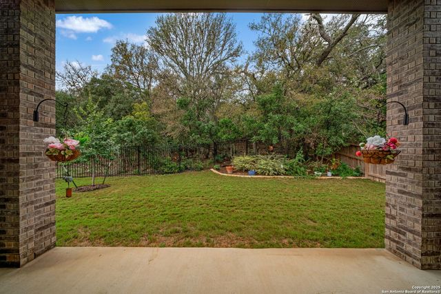 123 Low Meadow, Universal City, TX 78148