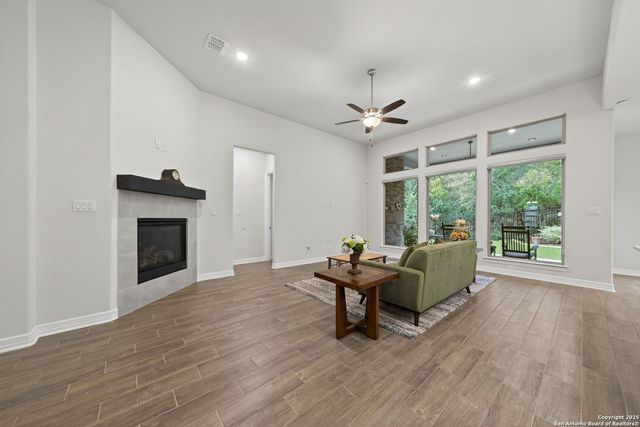 123 Low Meadow, Universal City, TX 78148