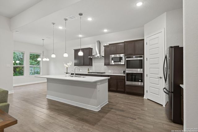 123 Low Meadow, Universal City, TX 78148