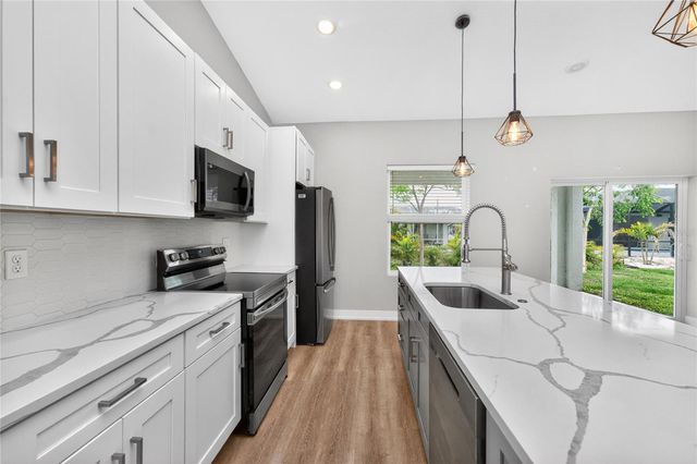 105 COTTAGE PLACE, Rotonda West, FL 33947