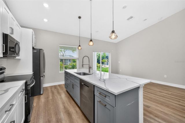 105 COTTAGE PLACE, Rotonda West, FL 33947