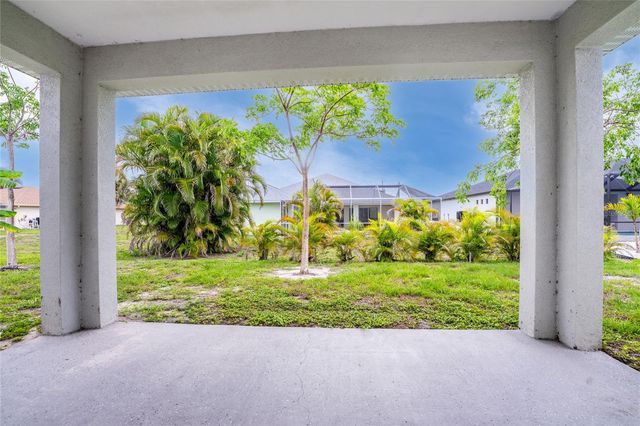 105 COTTAGE PLACE, Rotonda West, FL 33947