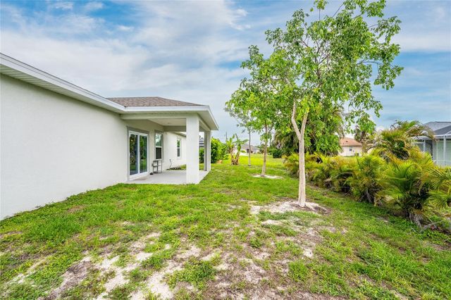 105 COTTAGE PLACE, Rotonda West, FL 33947