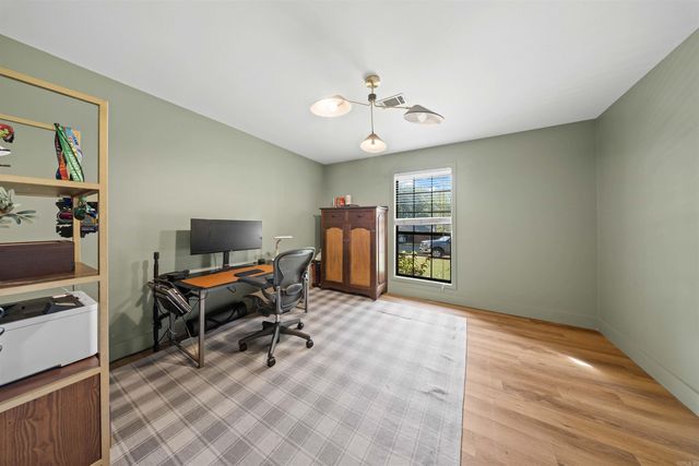 10 Kensington Drive, Conway, AR 72034