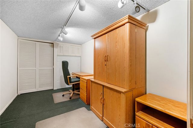 9555 Via Venezia, Burbank, CA 91504