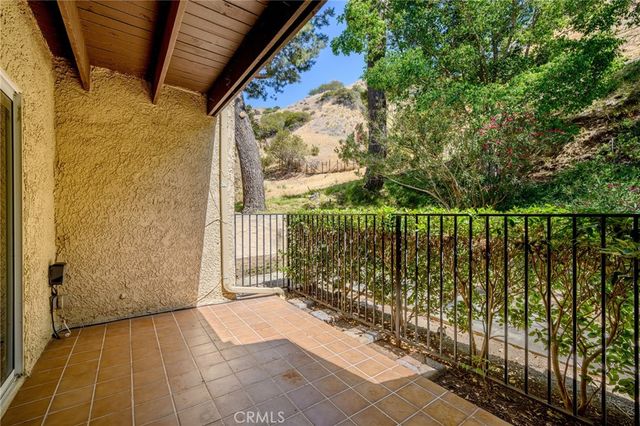 9555 Via Venezia, Burbank, CA 91504