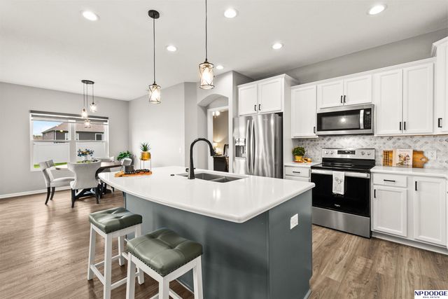 20861 Camelback Avenue, Gretna, NE 68028