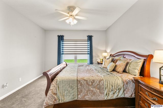 20861 Camelback Avenue, Gretna, NE 68028