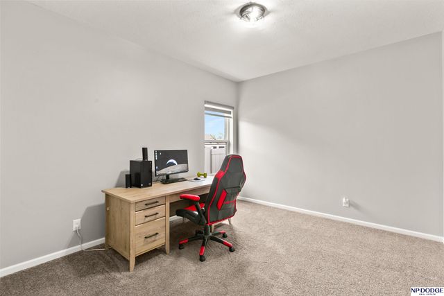 20861 Camelback Avenue, Gretna, NE 68028