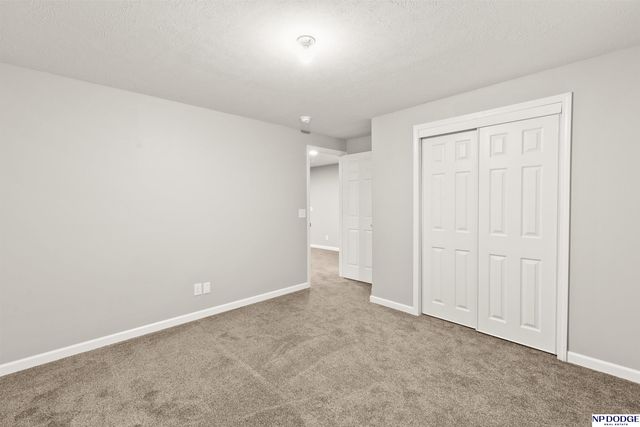 20861 Camelback Avenue, Gretna, NE 68028