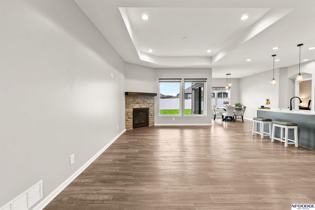 20861 Camelback Avenue, Gretna, NE 68028