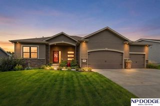 20861 Camelback Avenue, Gretna, NE 68028