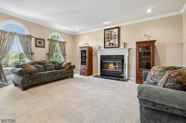 2 Fairway Dr, Readington Twp., NJ 08889