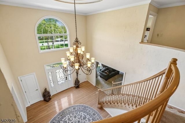 2 Fairway Dr, Readington Twp., NJ 08889