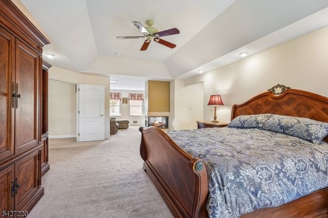 2 Fairway Dr, Readington Twp., NJ 08889