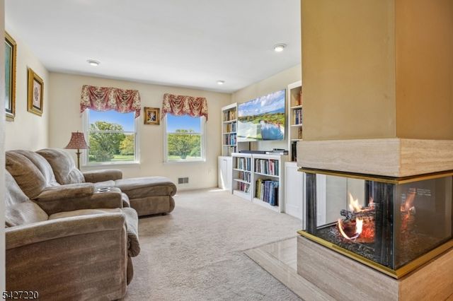 2 Fairway Dr, Readington Twp., NJ 08889