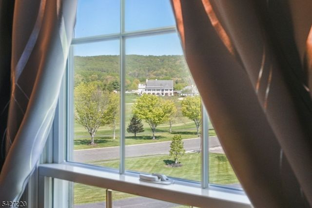 2 Fairway Dr, Readington Twp., NJ 08889