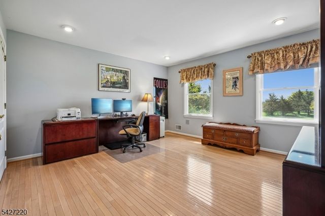 2 Fairway Dr, Readington Twp., NJ 08889