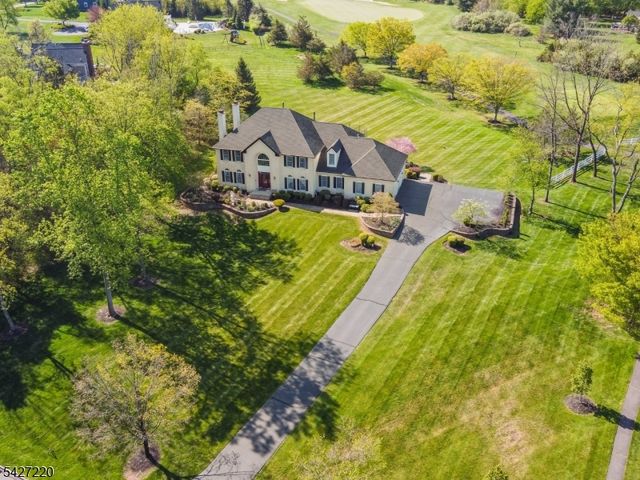 2 Fairway Dr, Readington Twp., NJ 08889
