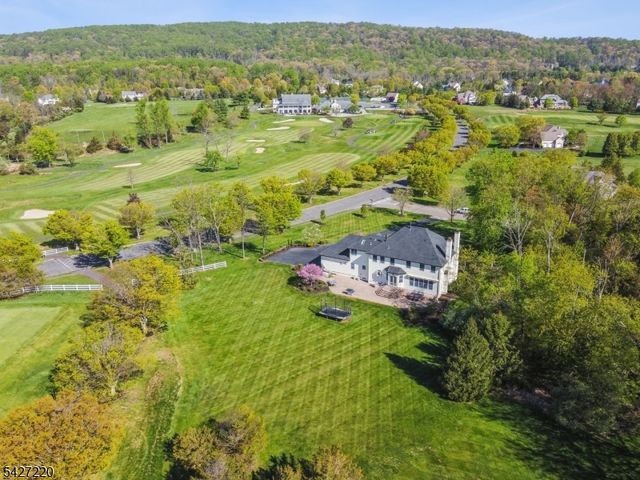 2 Fairway Dr, Readington Twp., NJ 08889