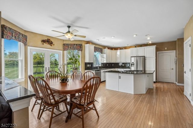 2 Fairway Dr, Readington Twp., NJ 08889