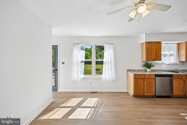 122 WALKER AVE, West Berlin, NJ 08091