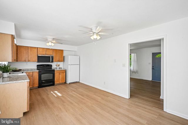 122 WALKER AVE, West Berlin, NJ 08091
