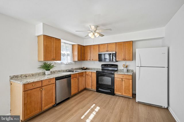 122 WALKER AVE, West Berlin, NJ 08091
