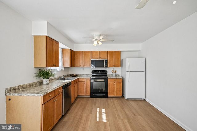 122 WALKER AVE, West Berlin, NJ 08091