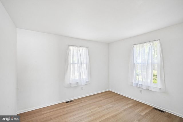 122 WALKER AVE, West Berlin, NJ 08091