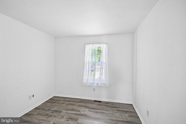 122 WALKER AVE, West Berlin, NJ 08091