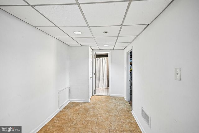 122 WALKER AVE, West Berlin, NJ 08091