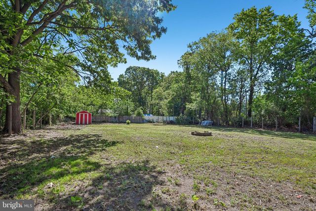 122 WALKER AVE, West Berlin, NJ 08091
