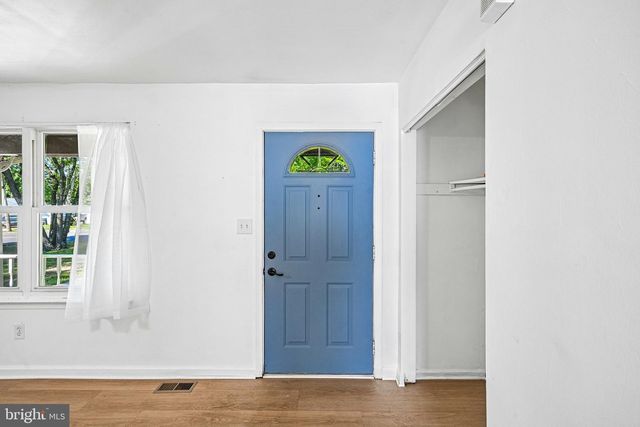 122 WALKER AVE, West Berlin, NJ 08091