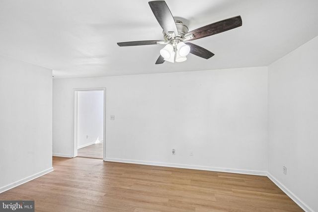 122 WALKER AVE, West Berlin, NJ 08091