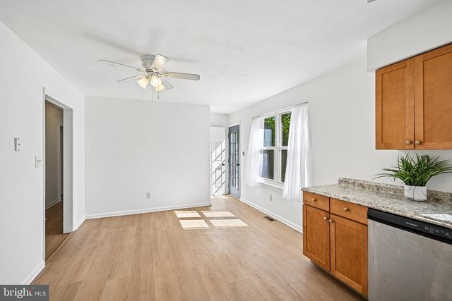122 WALKER AVE, West Berlin, NJ 08091