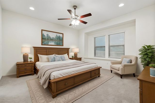 533 Sweetwood LN, Leander, TX 78641