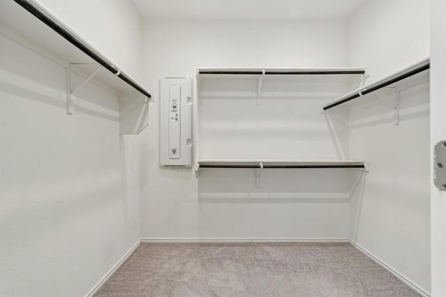 533 Sweetwood LN, Leander, TX 78641